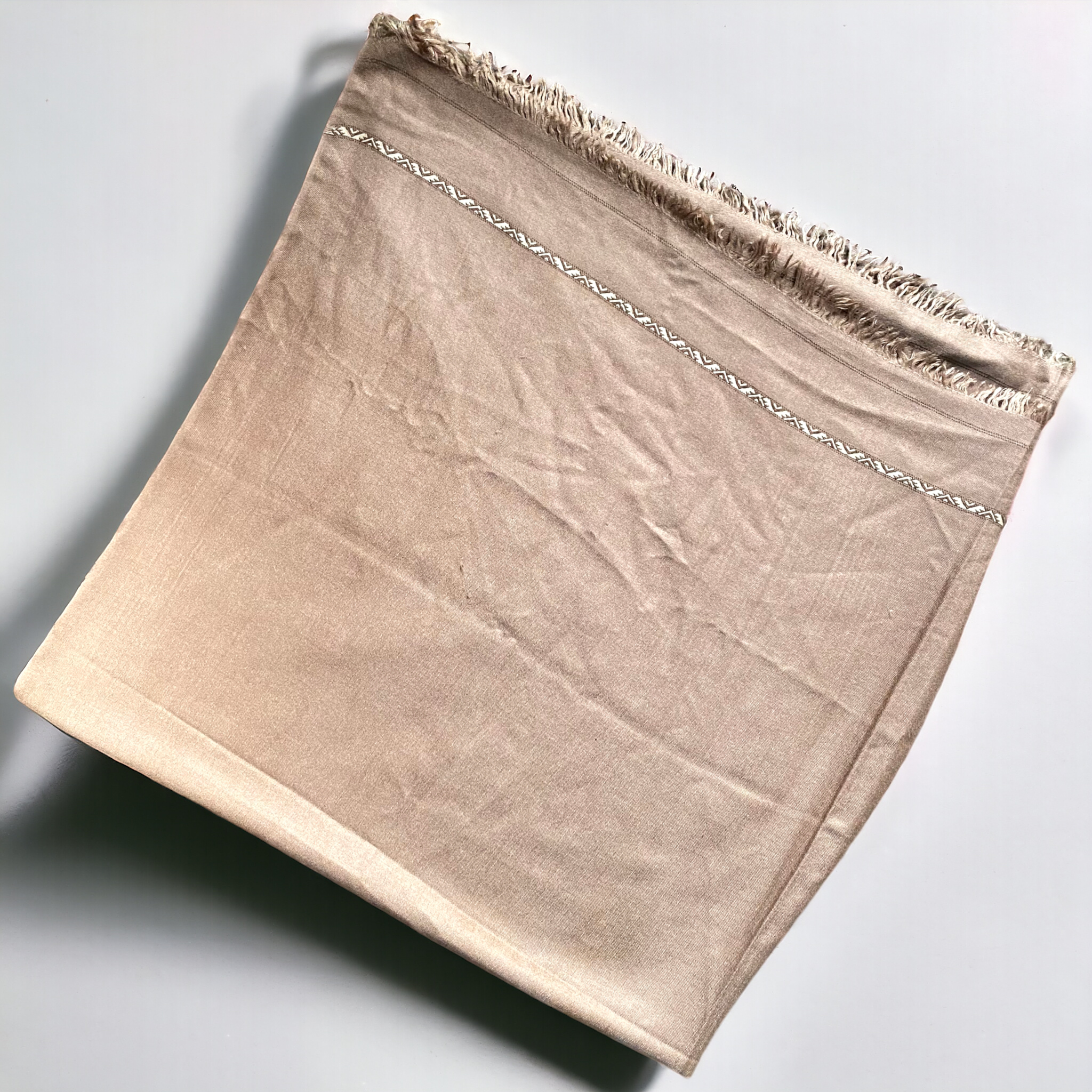 96 Woolen shawls ( tea brown )